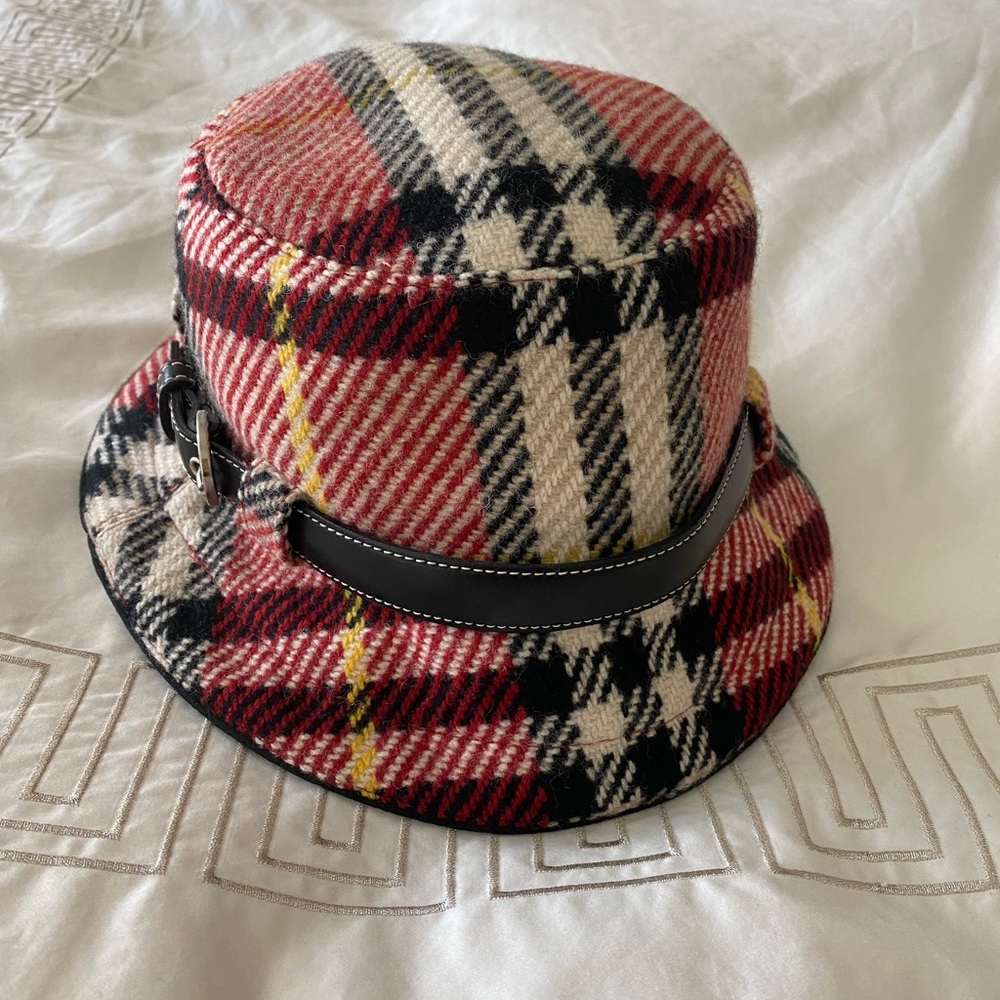 Burberry Authentic Hat - M